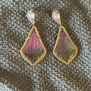 Kendra Scott Vintage Peach Iridescent Alexis Statement Earrings in Rose Gold